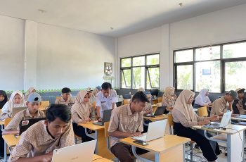 ANBK HARI PERTAMA SMAN 1 BANTARAN